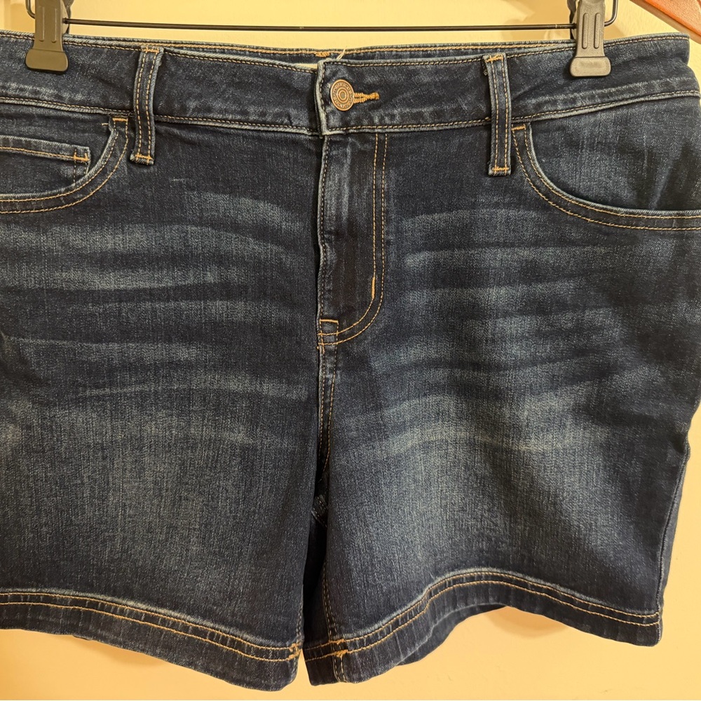 Maurices Classic Denim Women's Shorts size 12